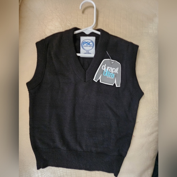 Black Vest - Picture 2 of 4